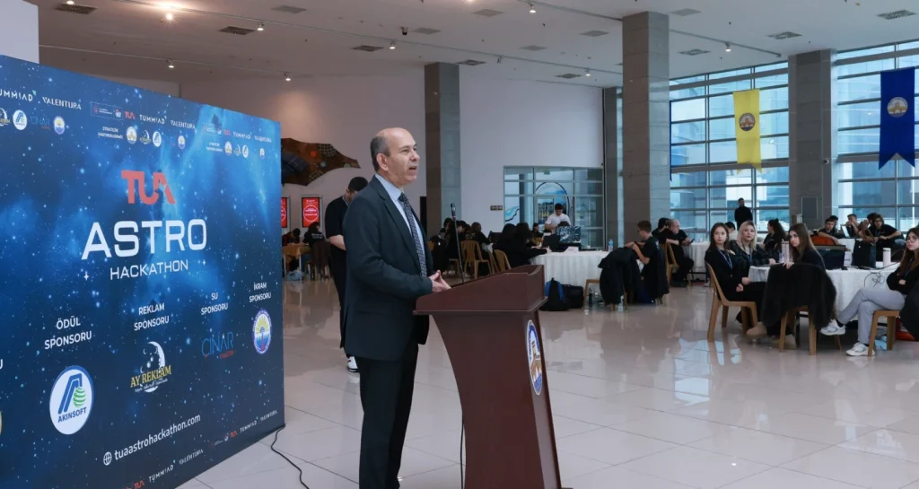Trakya Üniversitesi'nde başlayan TUA Astro Hackathon ile gençler uzay teknolojileri için projeler üretiyor. 22 takımın yarıştığı dev maratonun detayları haberimizde.