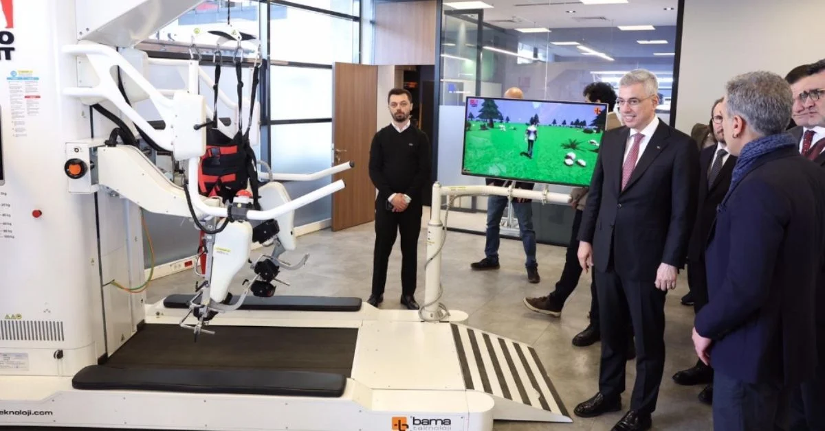 Sağlık Bakanı Memişoğlu’ndan Otonom Araç Testi