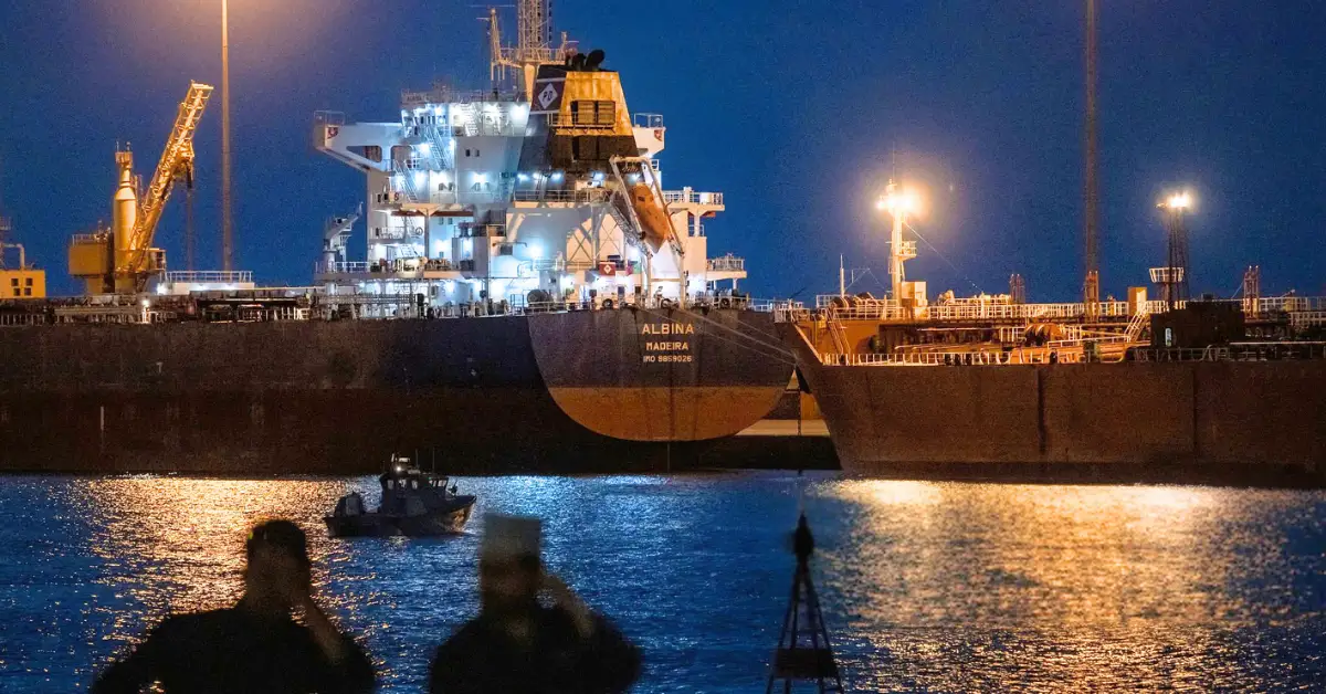 Küresel Ticaret Hattında Kriz: Hürmüz’de 1900 Gemi Durdu