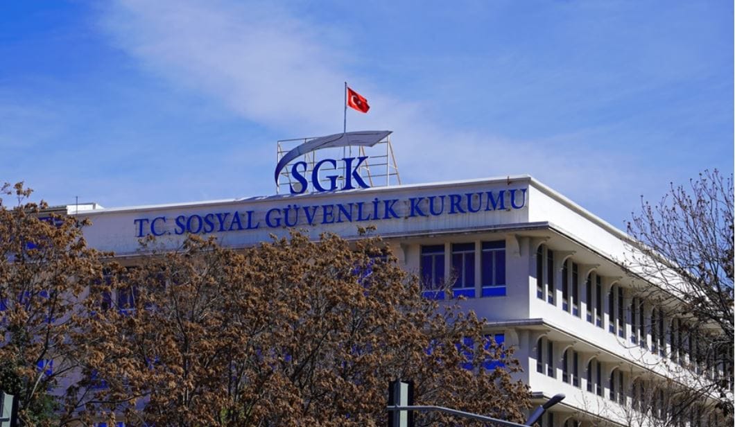 Gurbetçilere SGK Uyarısı: Emekli Maaşınız Kesilmesin