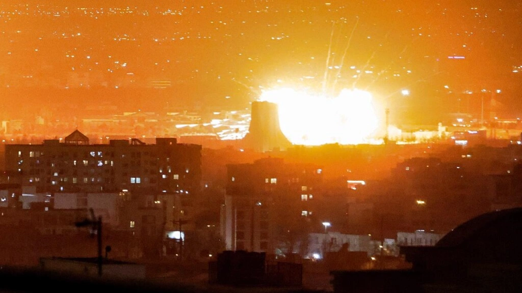 Tahran Gece Yarısı Vuruldu