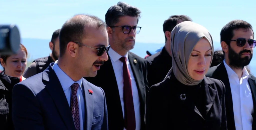 111. yıl dönümünde 57. Alay Vefa Yürüyüşü gerçekleşti. Bakan Yardımcısı Safa Koçoğlu ve Kaymakam Kerem Yenigün'ün katıldığı törende Türk Yıldızları nefes kesti. Eceabat Haberler