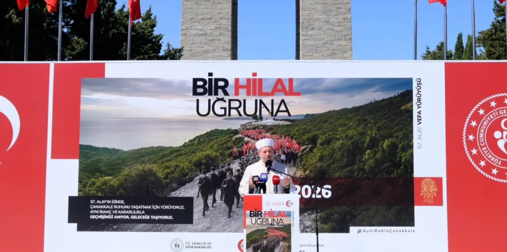 111. yıl dönümünde 57. Alay Vefa Yürüyüşü gerçekleşti. Bakan Yardımcısı Safa Koçoğlu ve Kaymakam Kerem Yenigün'ün katıldığı törende Türk Yıldızları nefes kesti. Eceabat Haberler