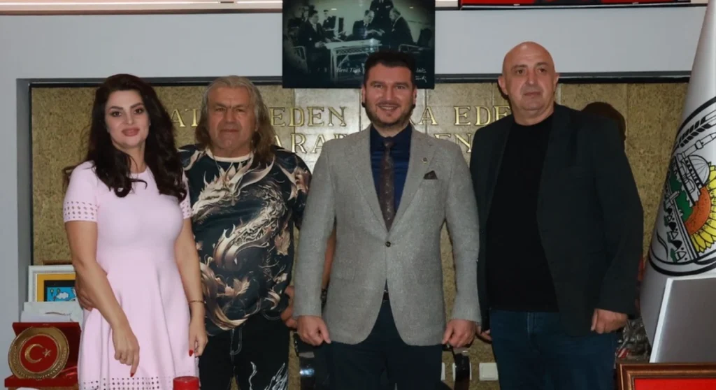 Babaeski Belediyesi, Bulgaristan'dan gelen üst düzey heyeti ağırladı. Belediye Başkanı Fırat Yayla, sınır ötesi iş birliği ve turizm projelerini görüştü.