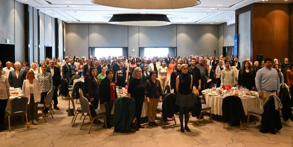 Çağdaş Yaşamı Destekleme Derneği Çanakkale Şubesi'nin düzenlediği kahvaltı programına katılan Çanakkale Belediyesi, Türkan Saylan'ın izinde eğitime katkı sunanlara teşekkür etti.