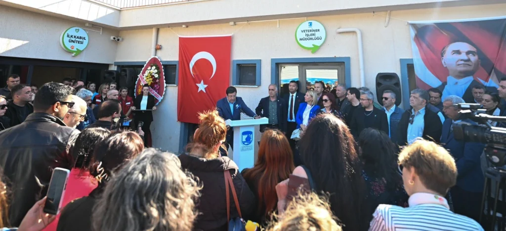 Çanakkale Belediyesi tarafından açılan Can Dostlar Bakım ve Rehabilitasyon Merkezi, 34 bin metrekarelik alanı ve modern ameliyathaneleriyle hizmete girdi.