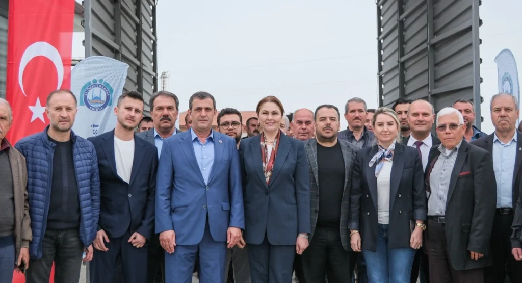 Edirne Havsa'da bölgenin en büyük Canlı Hayvan Pazarı açıldı. 1000 baş kapasiteli modern tesis, üreticiye ve bölge hayvancılığına büyük güç katacak.