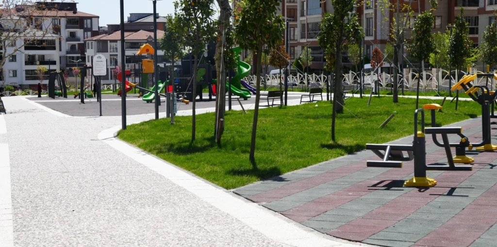 Çorlu Belediyesi tarafından inşa edilen Ferdi Zeyrek Parkı açılış için gün sayıyor. Başkan Ahmet Sarıkurt, son hazırlıkları yerinde denetledi. Çorlu Haberler