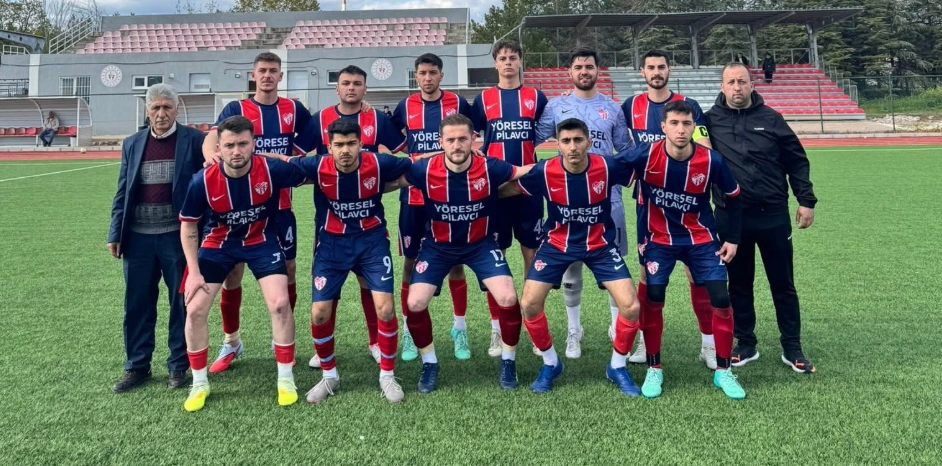 Demirköyspor, Karakoçspor karşısında 7-2'lik skorla şov yaptı! Demirköy Belediye Başkanlığı'ndan tebrik mesajı ve maçın detayları haberimizde.