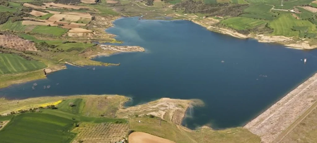 Tekirdağ Büyükşehir Belediye Başkanı Dr. Candan Yüceer ve TESKİ ekipleri, Naip Barajı ve Yazır Göleti'nde su yönetimi incelemelerinde bulundu. Barajlardaki son durum ve su tasarrufu projeleri haberimizde.