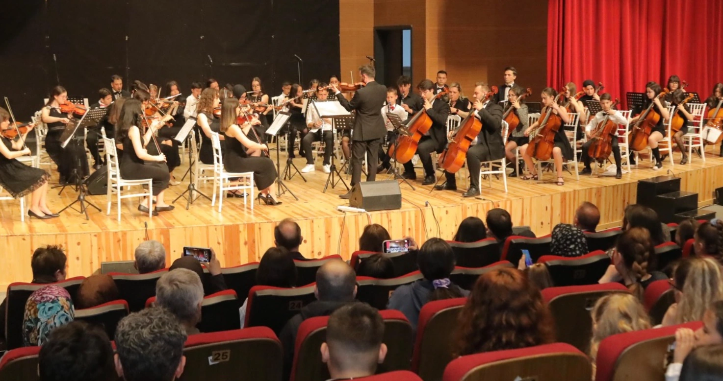 Edirne’de Çocukların 23 Nisan Melodileri Yükseldi