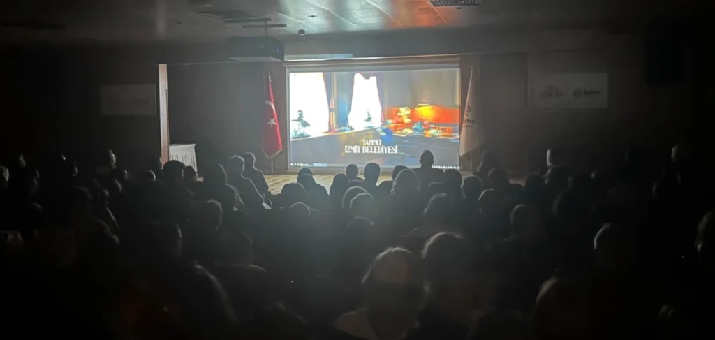 Edirne Belediyesi'nden anlamlı 3 Nisan etkinliği! Türkiye'nin ilk seçilmiş kadın belediye başkanı Leyla Atakan'ın hayatını anlatan "Leyla Hanım" filmi Edirnelilerle buluştu. Etkinlik detayları haberimizde.