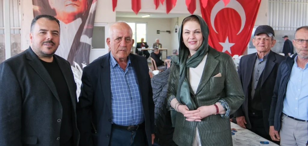 Edirne Demirhanlı Köyü'nde geleneksel Yağmur ve Şükür Duası gerçekleştirildi. Belgin İba'nın da katıldığı etkinlikte bereket ve birlik duaları semaya açıldı.