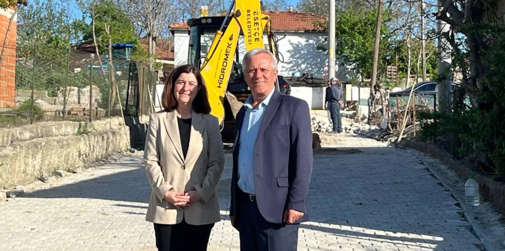 Fatma Aksal'ın Esetçe Beldesi ziyareti detayları. Belediye Başkanı Cemal Deniz ile projeleri yerinde inceleyen Aksal, beldenin, İpsala Haberler