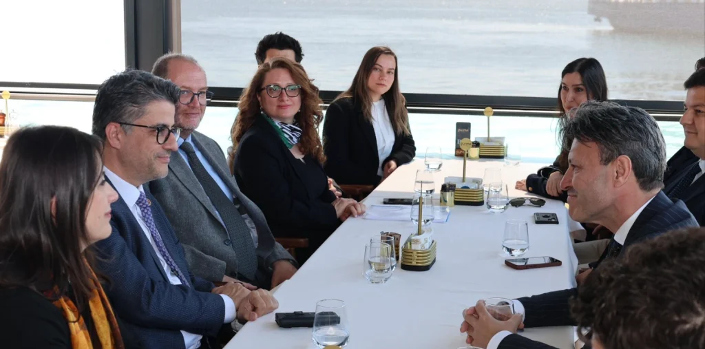 Gelibolu Belediyesi, AB destekli "Galipoli'den Ekopoli'ye" projesi için imzaları attı. 37,5 milyon TL hibeli dev çevre projesi hakkında tüm detaylar burada.