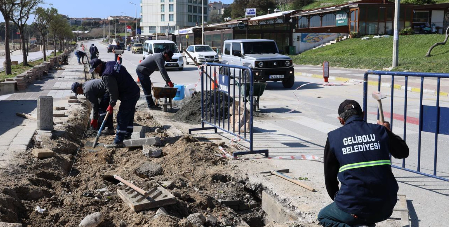 Gelibolu’da Dört Koldan Çalışma