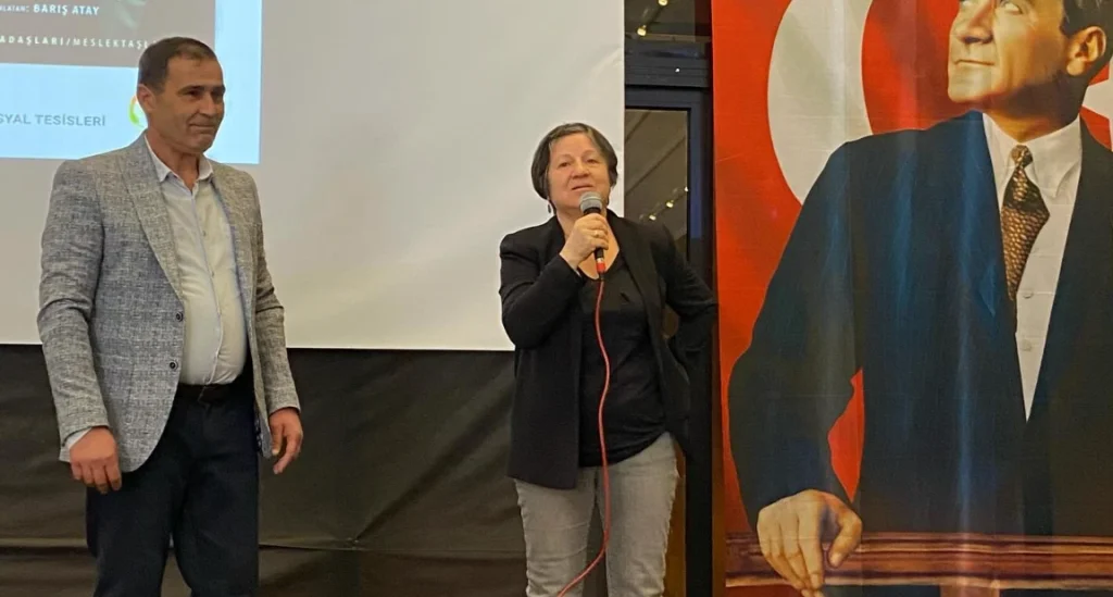 Gökçeada Belediyesi'nin düzenlediği Can Atalay belgesel gösterimi yoğun ilgi gördü. Şükran Atalay'ın katıldığı anlamlı gecenin tüm detayları haberimizde.