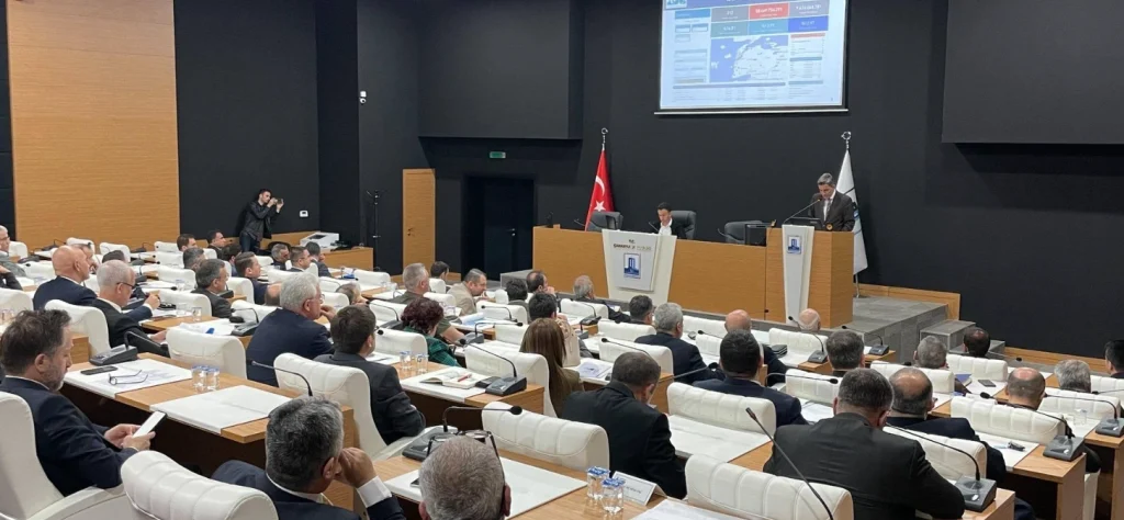 Çanakkale İl Koordinasyon Kurulu 2026 yılı 2. toplantısı gerçekleşti. Vali Yardımcısı Ömer Şahin başkanlığındaki toplantıda Çanakkale'deki dev projeler ve kurumlar arası eşgüdüm değerlendirildi.