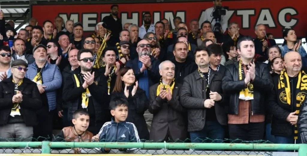 Keşanspor, Atagençspor'u 3-2 yenerek şampiyonluğa ulaştı! Keşan Atatürk Stadı'ndaki tarihi zaferin detayları ve şampiyonluk coşkusu haberimizde.