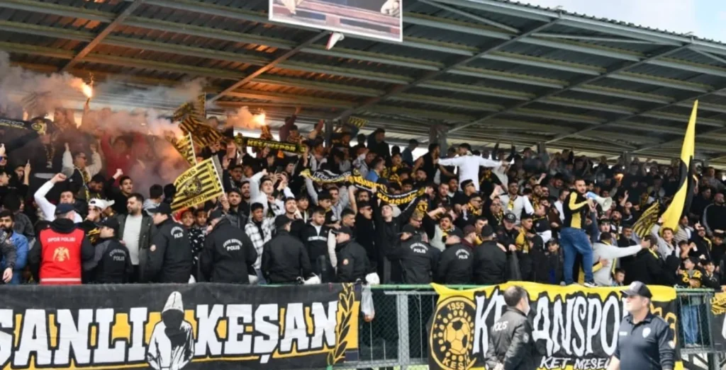 Keşanspor, Atagençspor'u 3-2 yenerek şampiyonluğa ulaştı! Keşan Atatürk Stadı'ndaki tarihi zaferin detayları ve şampiyonluk coşkusu haberimizde.