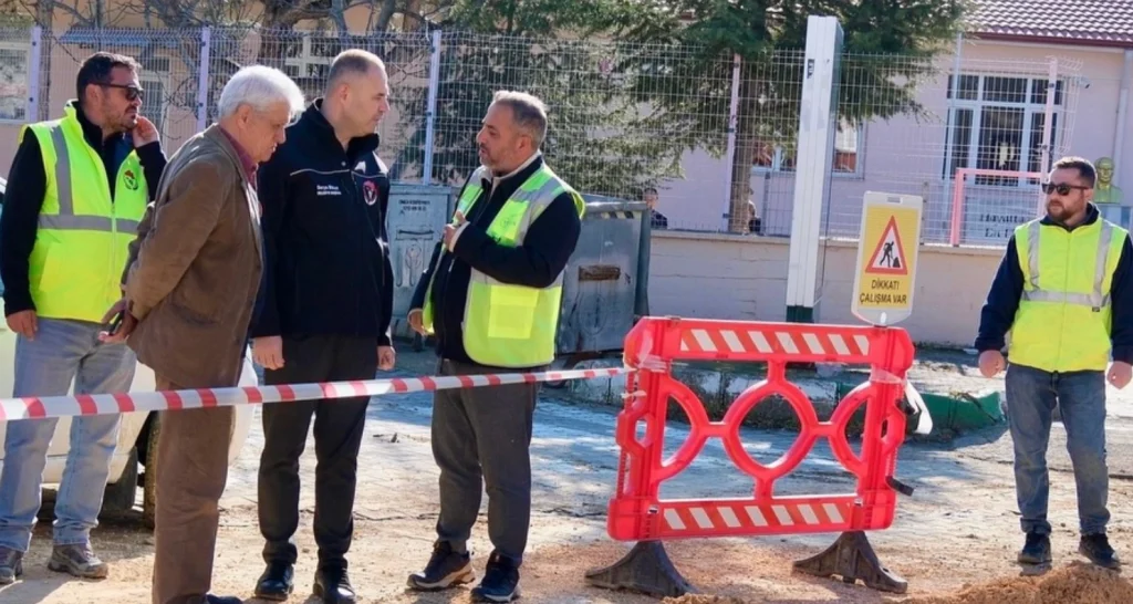 Kırklareli Karahıdır Mahallesi'nde devam eden dev altyapı çalışmaları yerinde incelendi. Asrın Projesi ile şehrin 50 yıllık geleceği garanti altına alınıyor. Detaylar haberimizde.