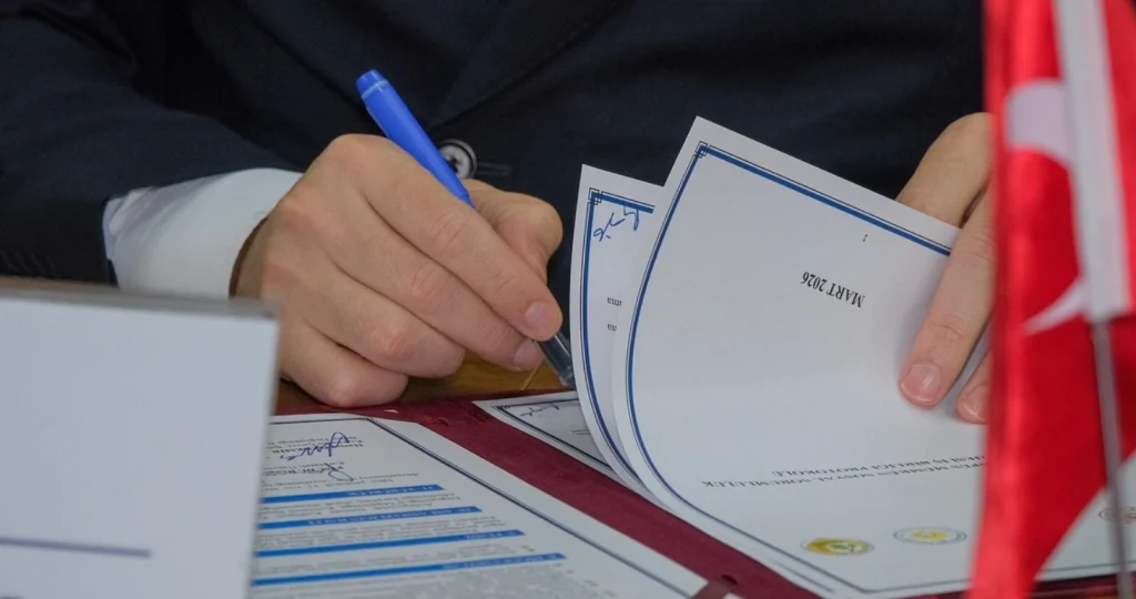 Kırklareli Üniversitesi, Kırklareli Belediyesi ve ilgili müdürlüklerin katılımıyla "İzmaritsiz Kampüs" projesi başlatıldı. Doğayı koruma ve yangın riskine karşı dev protokol.