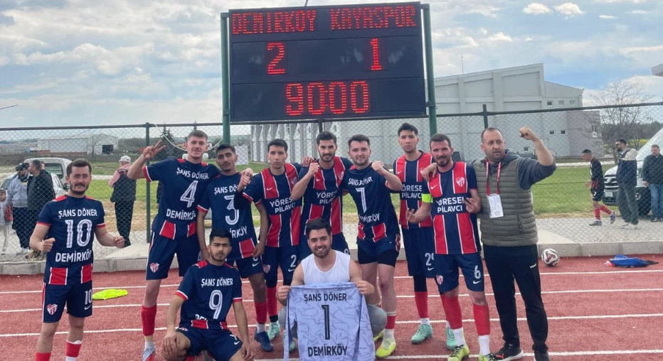 Kırklareli yerel liginde Demirköyspor, Kayaspor karşısında 2-1 galip geldi. Heyecan dolu maçın detayları ve teknik analizler haberimizde.