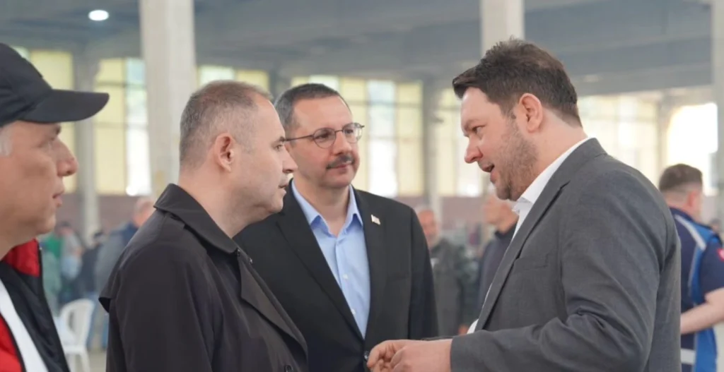 Pınarhisar’da bu yıl 5. kez kapılarını açan Kümes ve Kafes Hayvanları Festivali renkli görüntülere sahne oldu. İhsan Talay ve ilçe protokolü üreticilerle bir araya geldi. Pınarhisar Haberler