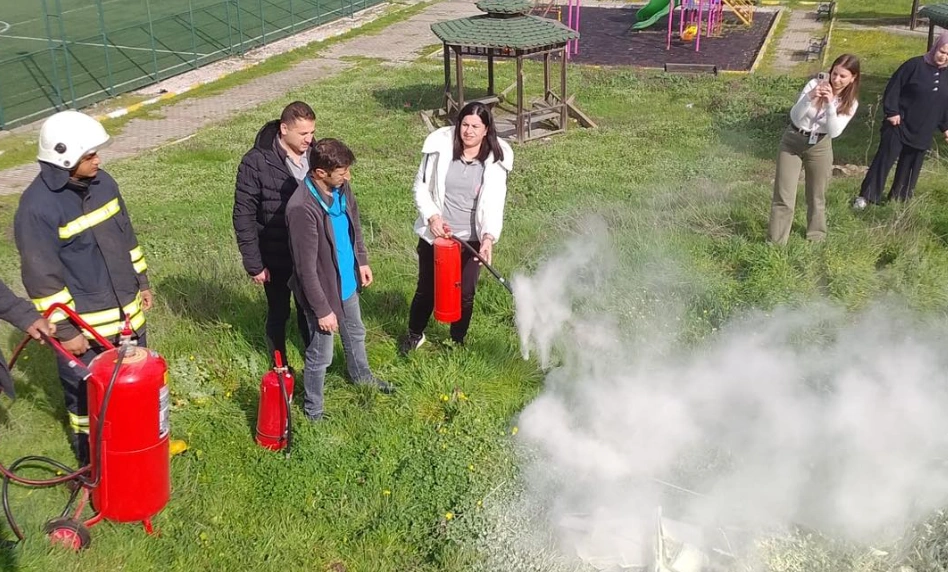 Lalapaşa’da Sağlık Personeline Kritik Yangın Eğitimi