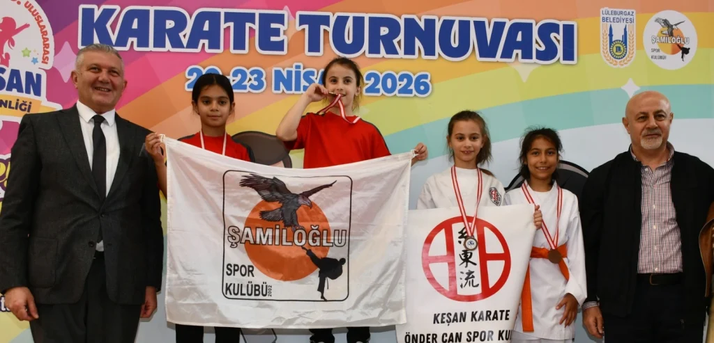 Lüleburgaz Belediyesi 23 Nisan şenlikleri kapsamında Karate Turnuvası düzenledi. LYFA'daki heyecan dolu müsabakalar ve ödül törenine dair tüm detaylar haberimizde.