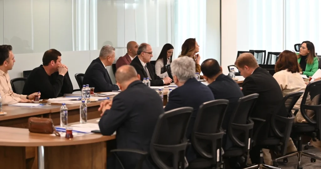 Malkara Belediye Başkanı Nergiz Karaağaçlı Öztürk ve Tekirdağ Büyükşehir Belediyesi bürokratları, ilçenin altyapı ve hizmet önceliklerini değerlendirmek için bir araya geldi.