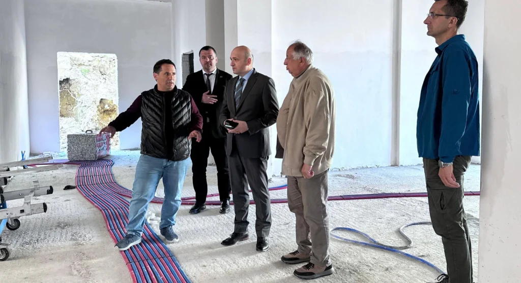 Malkara Kaymakamı Haluk Koç, Hacı İlbey İlkokulu inşaatını denetledi. Modern eğitim altyapısı ve yeni nesil okul projeleri hakkında detaylı bilgiler haberimizde. Malkara Haberler