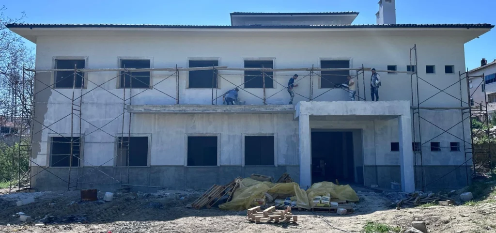 Malkara Kaymakamı Haluk Koç, Hacı İlbey İlkokulu inşaatını denetledi. Modern eğitim altyapısı ve yeni nesil okul projeleri hakkında detaylı bilgiler haberimizde. Malkara Haberler