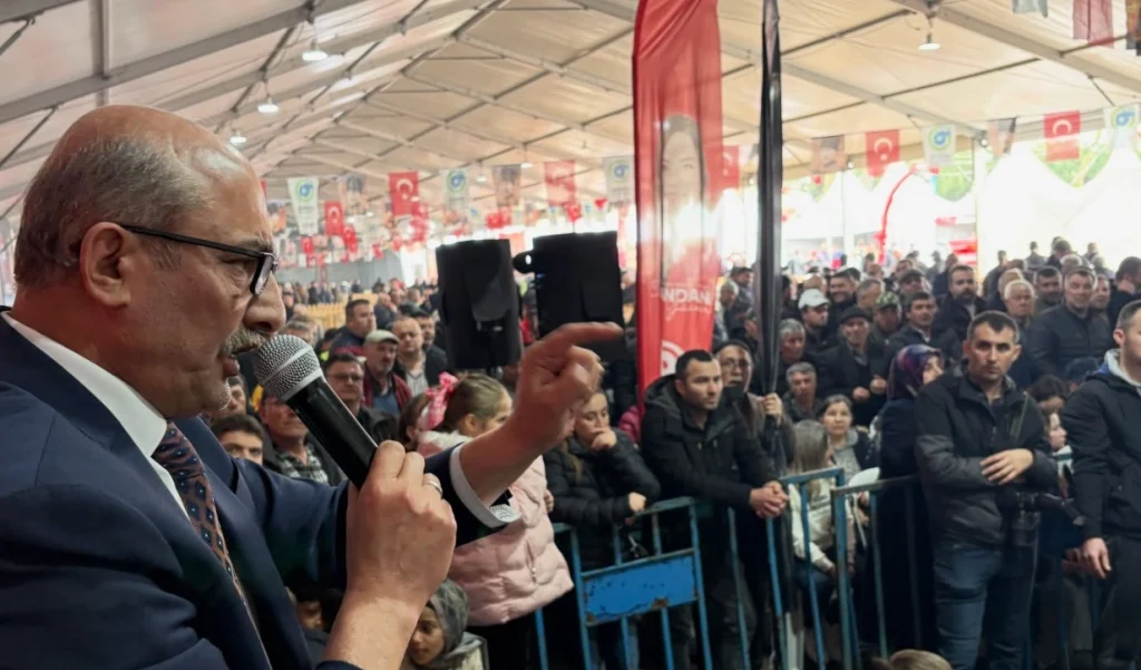 Malkara Küçükbaş Hayvancılık Festivali, TÜDKİYEB Genel Başkanı Turan Saldırıcıer’in katılımıyla tamamlandı. Sektörel dayanışma ve üretim projeleri için tıklayın.