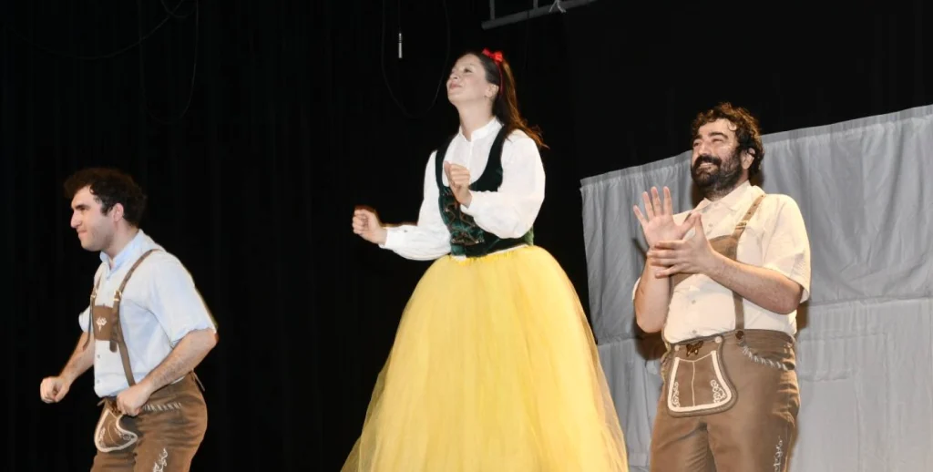 Malkara'da sahnelenen "Hadi O Zaman" çocuk tiyatrosu