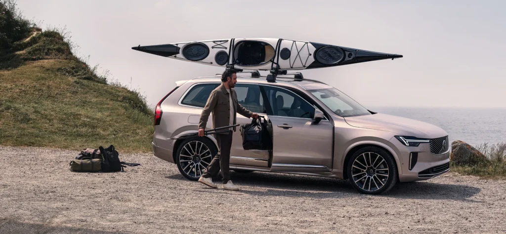 Volvo XC90 Mild Hybrid incelemesi: 48V hafif hibrit sistem nasıl çalışır? Yakıt tasarrufu, sürüş konforu ve güvenlik donanımlarıyla Volvo XC90'ın tüm detayları haberimizde.