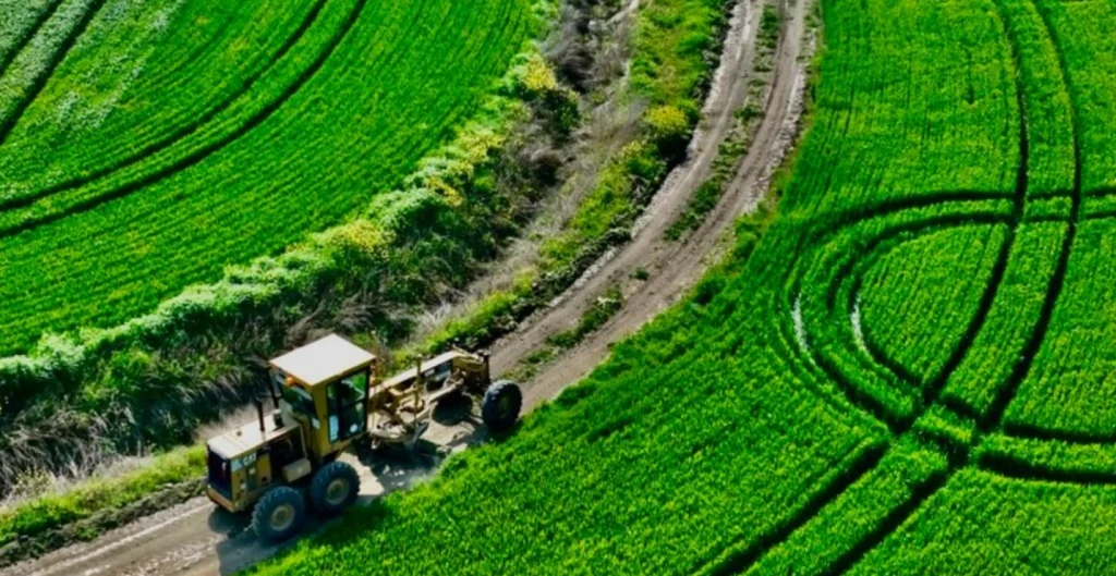 Marmaraereğlisi Belediyesi, Sabır Dede Türbesi'ni ziyaretçiler için modernize etti. Yol düzenleme ve peyzaj çalışmalarıyla manevi miras korunarak gelecek nesillere taşınıyor.