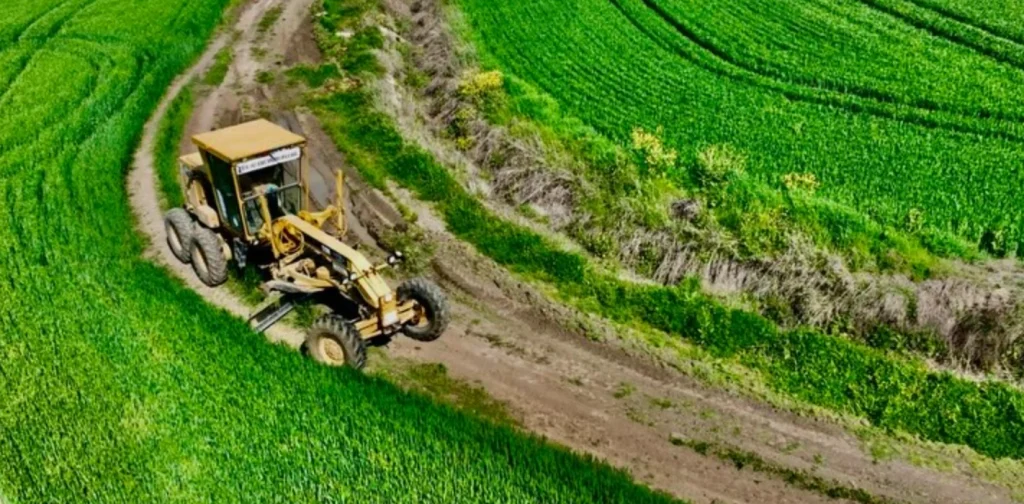 Marmaraereğlisi Belediyesi, Sabır Dede Türbesi'ni ziyaretçiler için modernize etti. Yol düzenleme ve peyzaj çalışmalarıyla manevi miras korunarak gelecek nesillere taşınıyor.