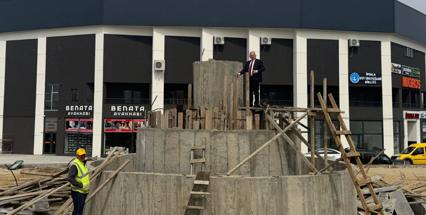 İpsala AVM Önünde Estetik Dokunuş