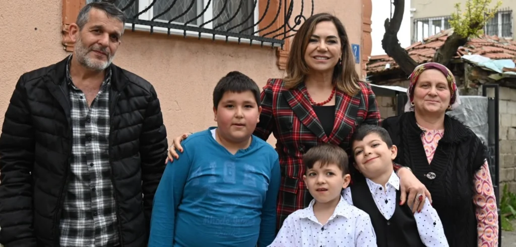 Tekirdağ Büyükşehir Belediye Başkanı Dr. Candan Yüceer'den yoğun saha mesaisi! Ergene ve Çorlu'da yol çalışmaları, yeni hizmet birimleri ve Yaşam Merkezi projeleri yerinde incelendi.