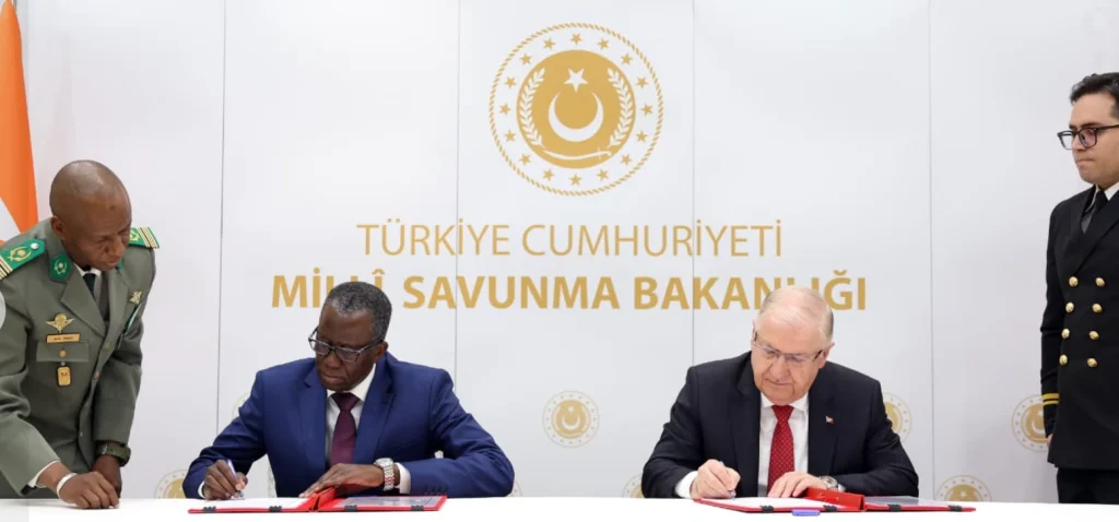Türkiye ve Nijer arasında savunma alanında dev adım! Bakan Yaşar Güler ve Nijerli mevkidaşı Salifou Mody, askeri eğitimde yerinde destek protokolünü imzaladı. Detaylar haberimizde.