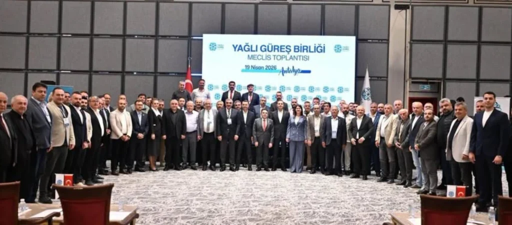 Edirne Belediye Başkanı Filiz Gencan Akın, Yağlı Güreş Düzenleyen Kentler Birliği toplantısına katılarak ata sporunun geleceği için önemli temaslarda bulundu.
