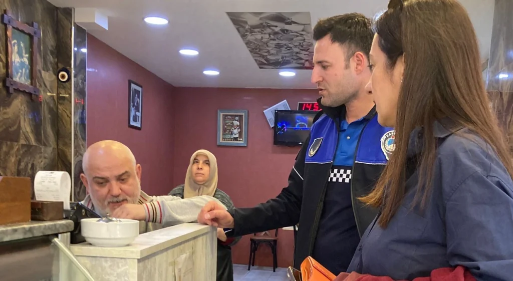 Gıda işletmelerinde atık yağ tutucu denetimleri başladı. Altyapıyı koruyan ve doğayı temiz tutan bu uygulama ile atık yağlar geri dönüşüme kazandırılıyor.