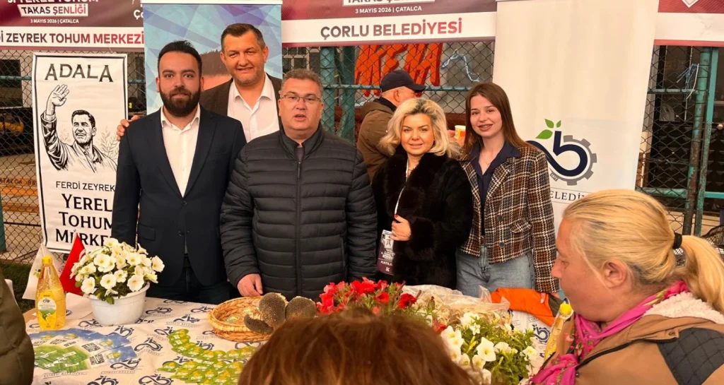 Çorlu Belediyesi, Çatalca’da düzenlenen 3. Yerel Tohum Takas Şenliği'nde coğrafi işaretli ürünlerini ve Seymen kavunu fidelerini dağıtarak ata tohumu seferberliğine destek verdi.