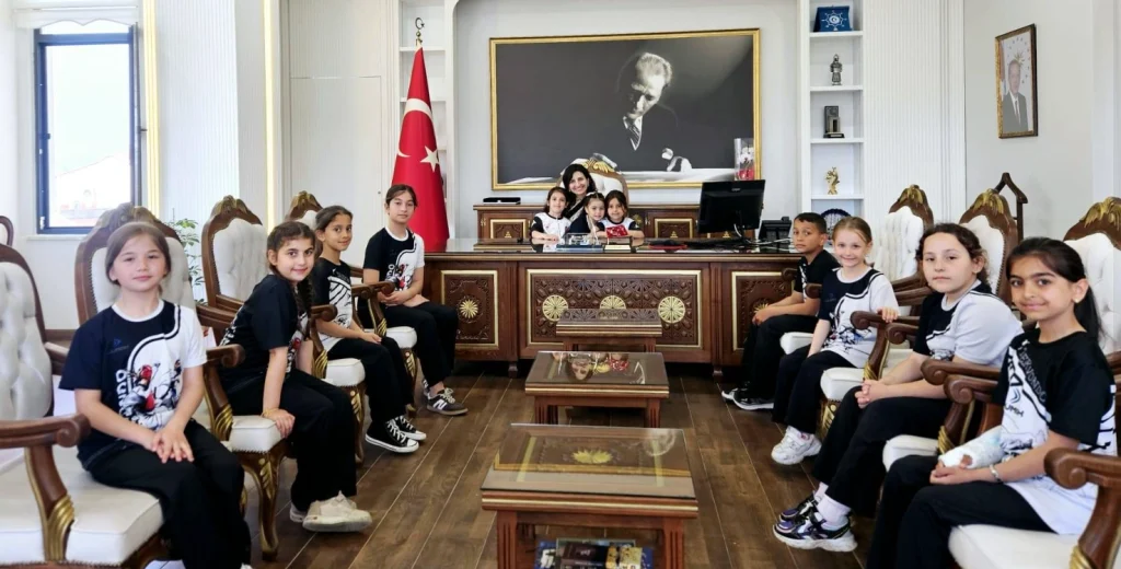 Enez, Enez Kaymakamlığı, Merve Ayık, Taekwondo, Spor Haberleri, Çocuk Gelişimi, Edirne Haberleri, Yerel Yönetim, Savunma Sporları, Gençlik ve Spor. Enez Haberler