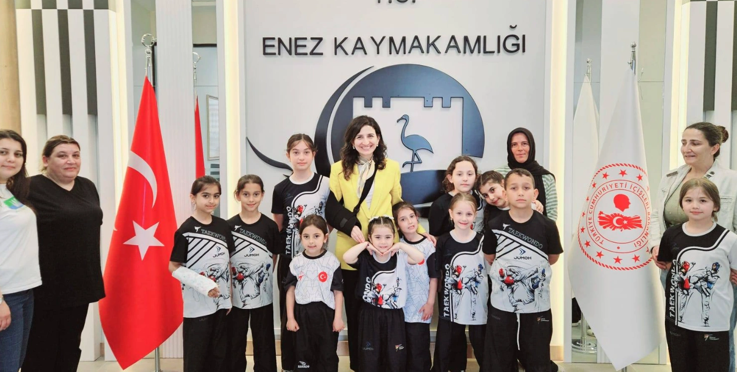 Enez’de Minik Taekwondocular Makamda