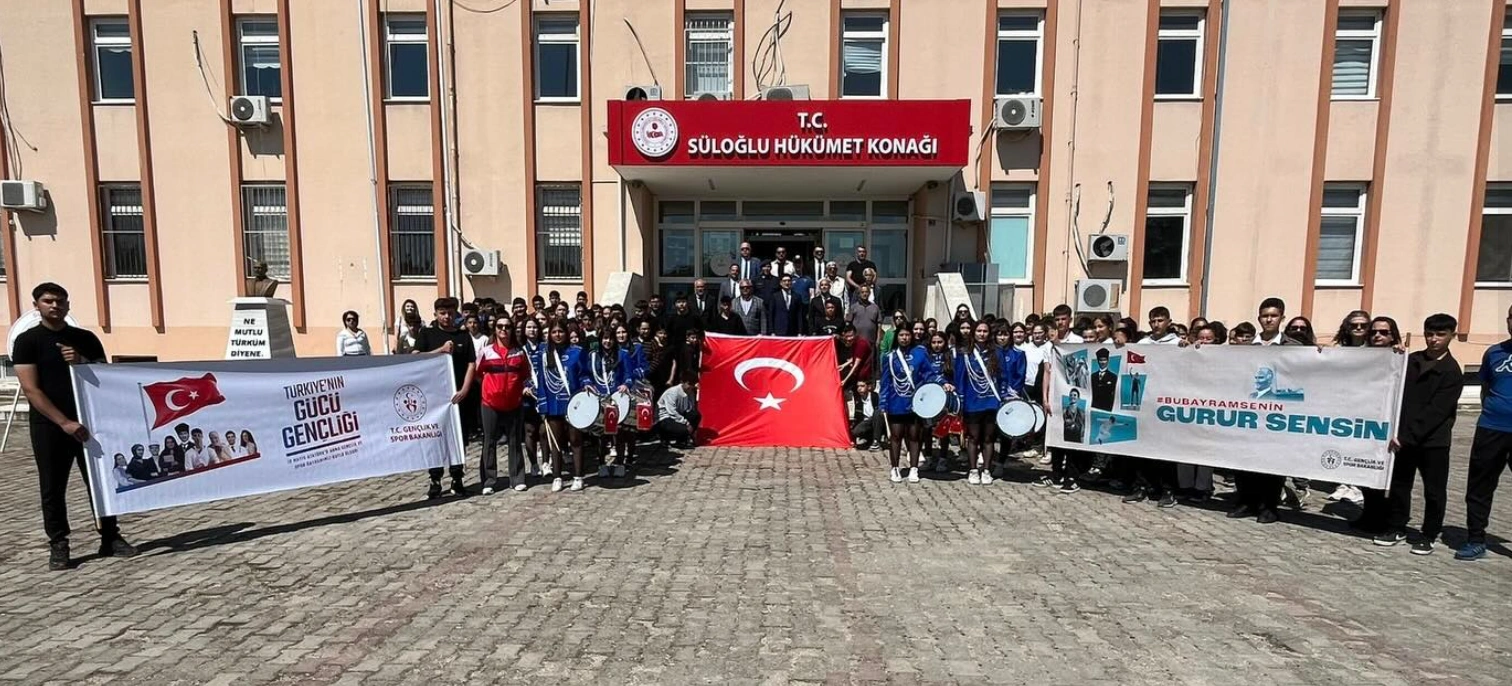 Süloğlu’nda Gençlik Haftası Coşkusu Yürüyüşle Başladı