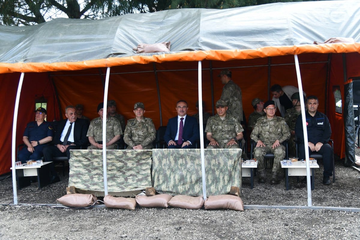 Vali Soytürk’ten arama kurtarma tatbikatına tam not