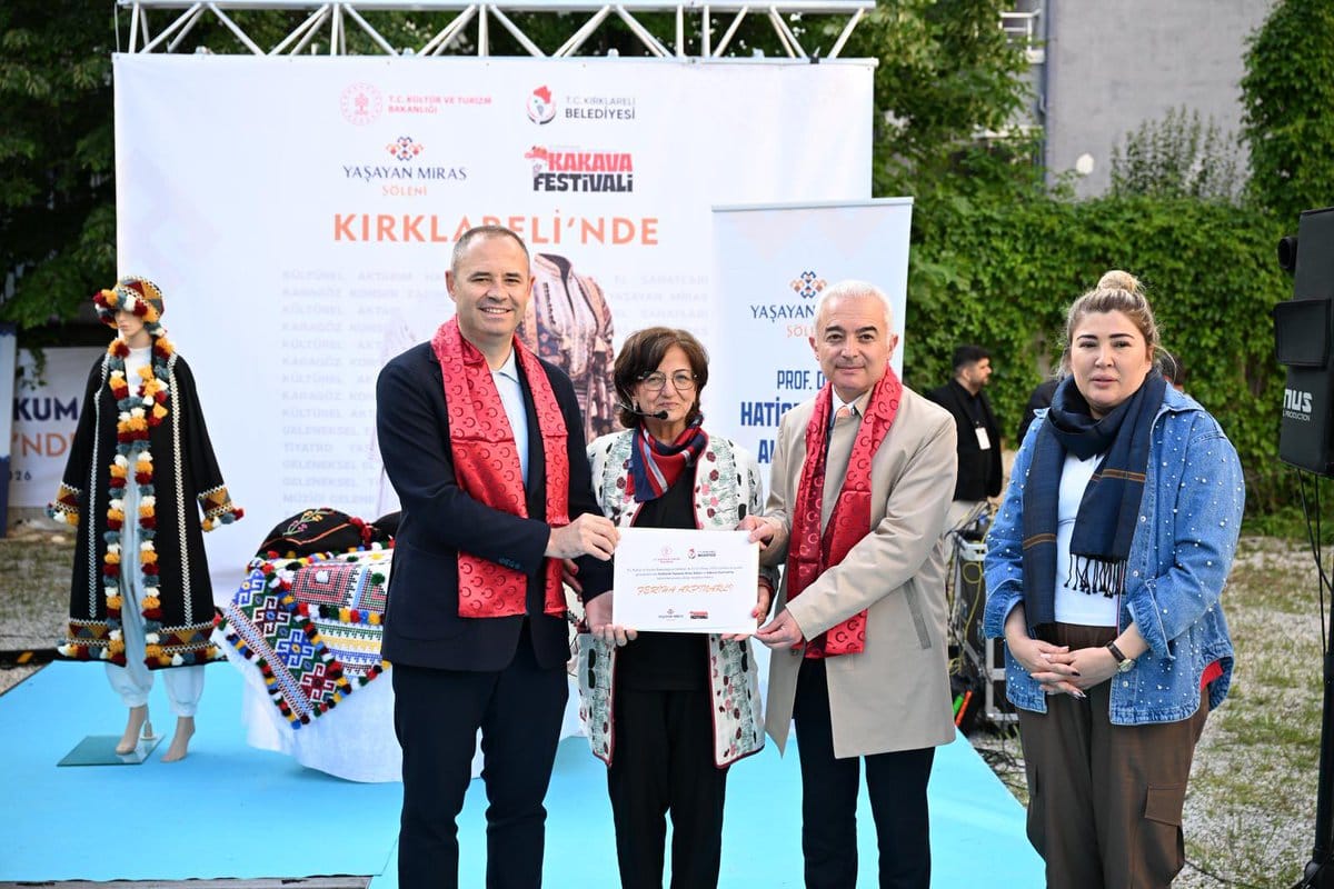 Poyralı dokuması mirası Vali Turan’la yaşatılıyor