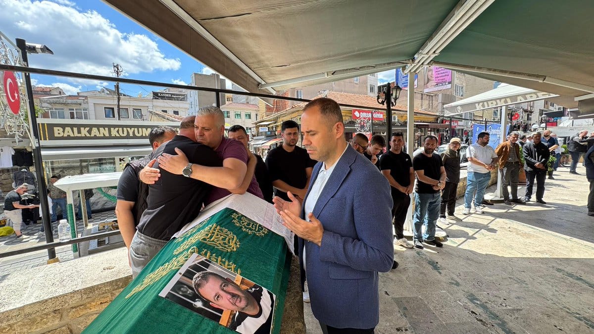 Karacaibrahim Mahallesi Ceyhun Dalboy’u Son Yolculuğuna Uğurladı